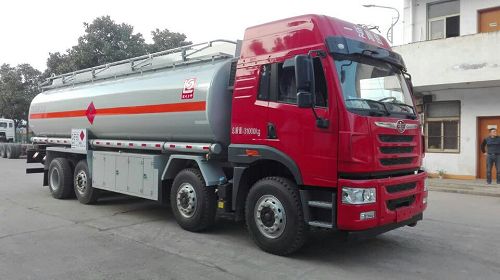 hblsqc.com青島解放悍V前四后六油罐車 hblsqc.com青島解放悍V前四后六油罐車